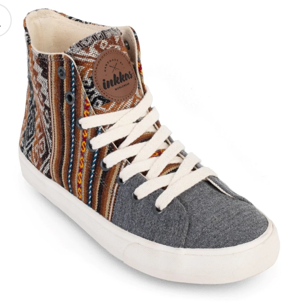Inkkas NWT London sky high top show